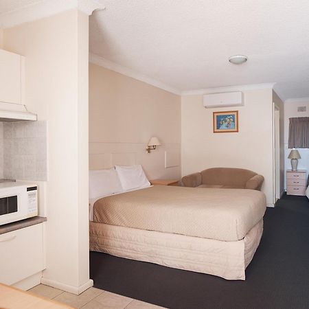 Holiday Lodge Motor Inn Нарума Екстериор снимка