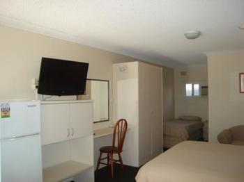 Holiday Lodge Motor Inn Нарума Екстериор снимка
